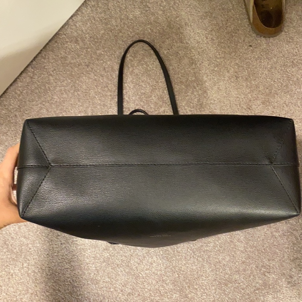 Kate Spade Tote - Picture 4 of 6